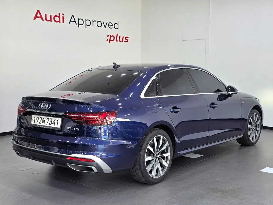 Audi A4 — фото 9