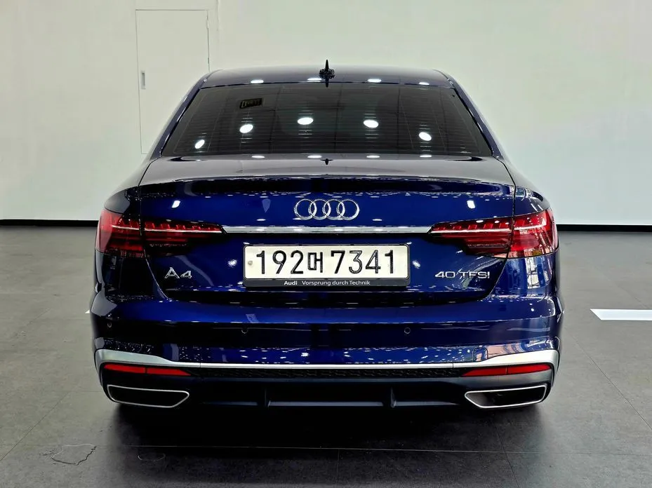 Audi A4 — фото 2