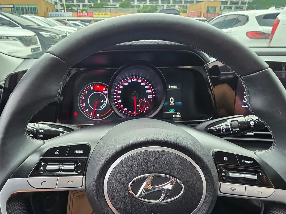 Hyundai AVANTE — фото 5