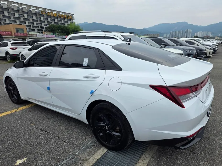 Hyundai AVANTE — фото 8