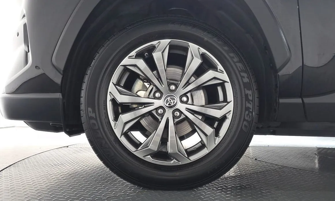 Toyota RAV4 — фото 6