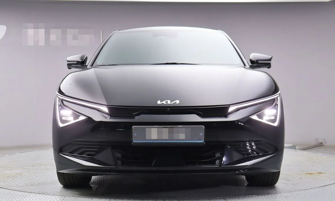 Kia EV6 — фото 6