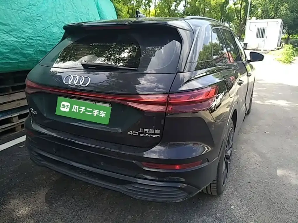 Audi Q5 e-tron — фото 10