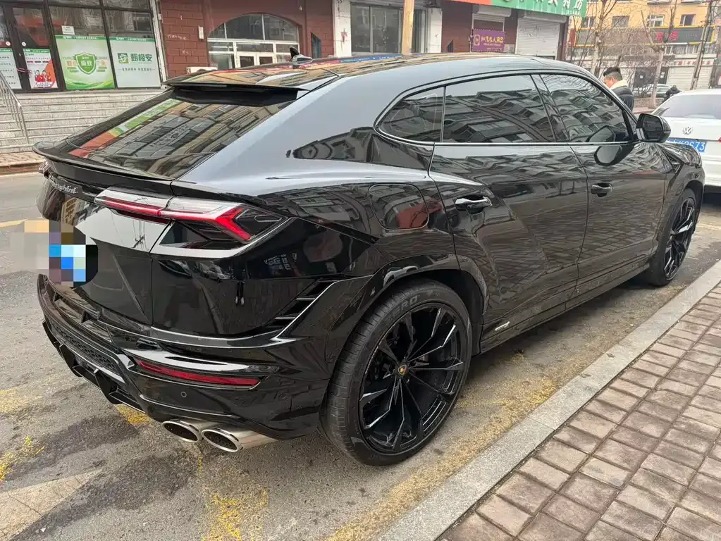 Lamborghini Urus — фото 4