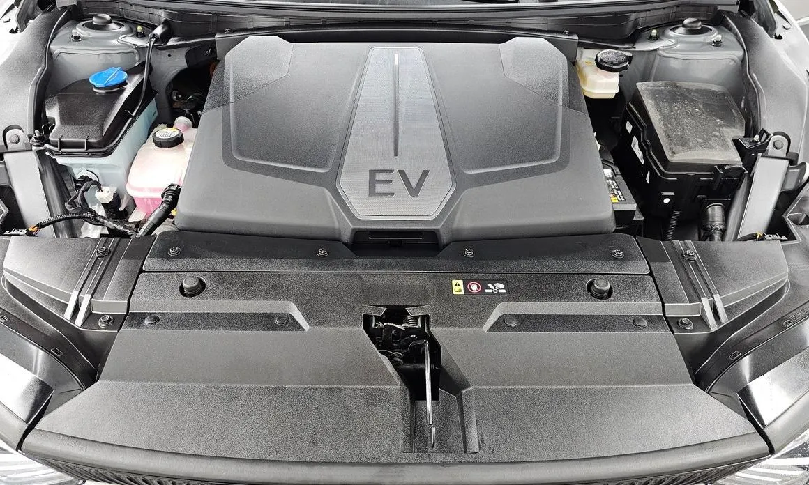 Kia EV6 — фото 9