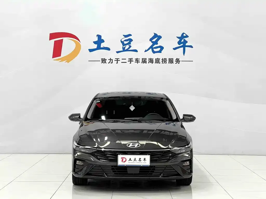 Hyundai Elantra — фото 2