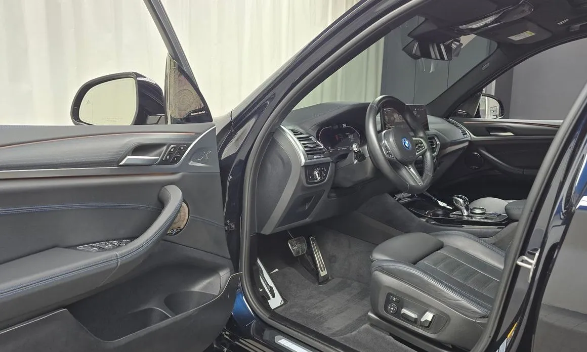 BMW iX3 2022 из KR, фото 2
