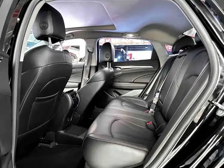 Buick LaCrosse 2022 из CN, фото 2