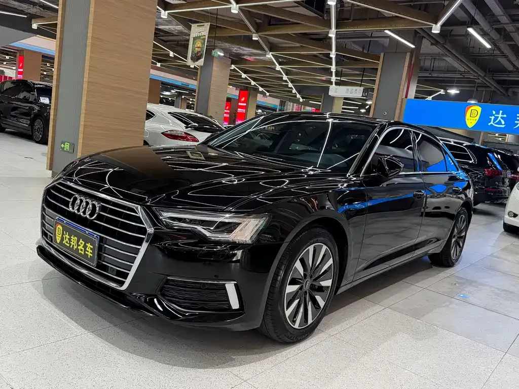 Audi A6L — фото 1