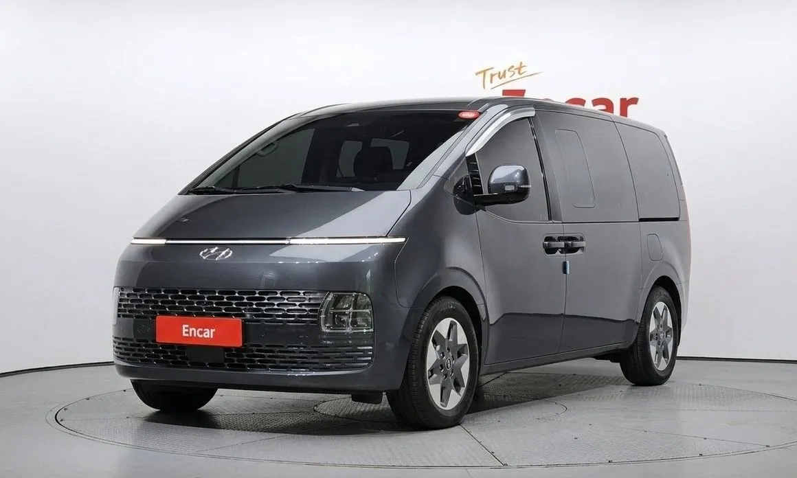 Hyundai Staria — фото 1