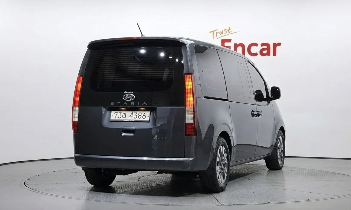 Hyundai Staria — фото 2