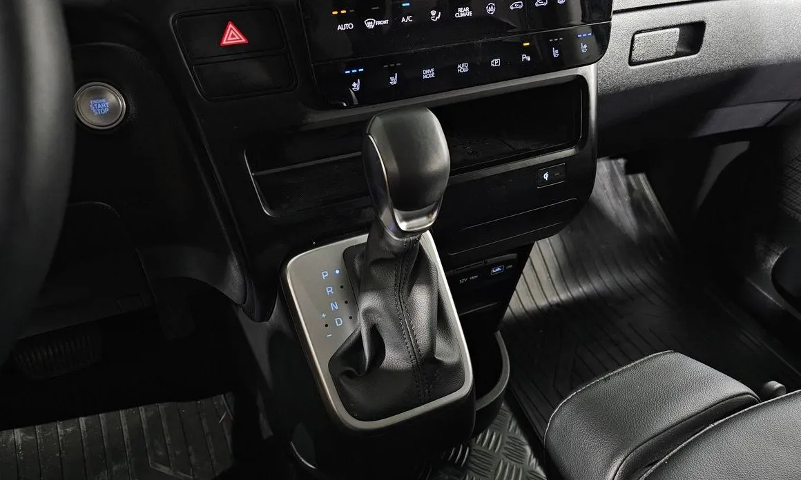 Hyundai Staria — фото 4