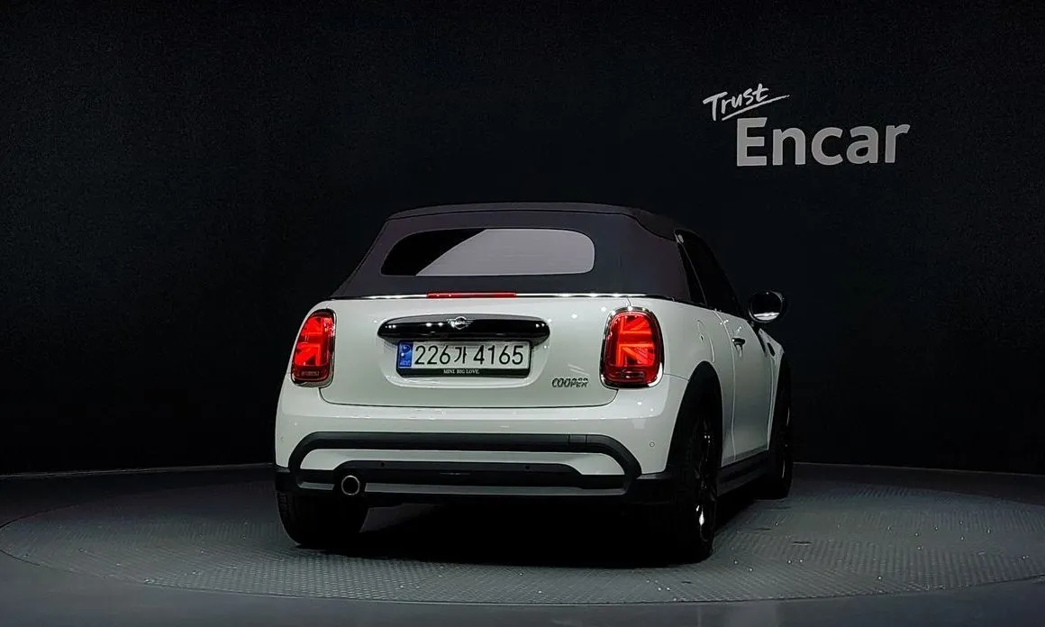 Mini Cooper Convertible 2024 из KR, фото 6