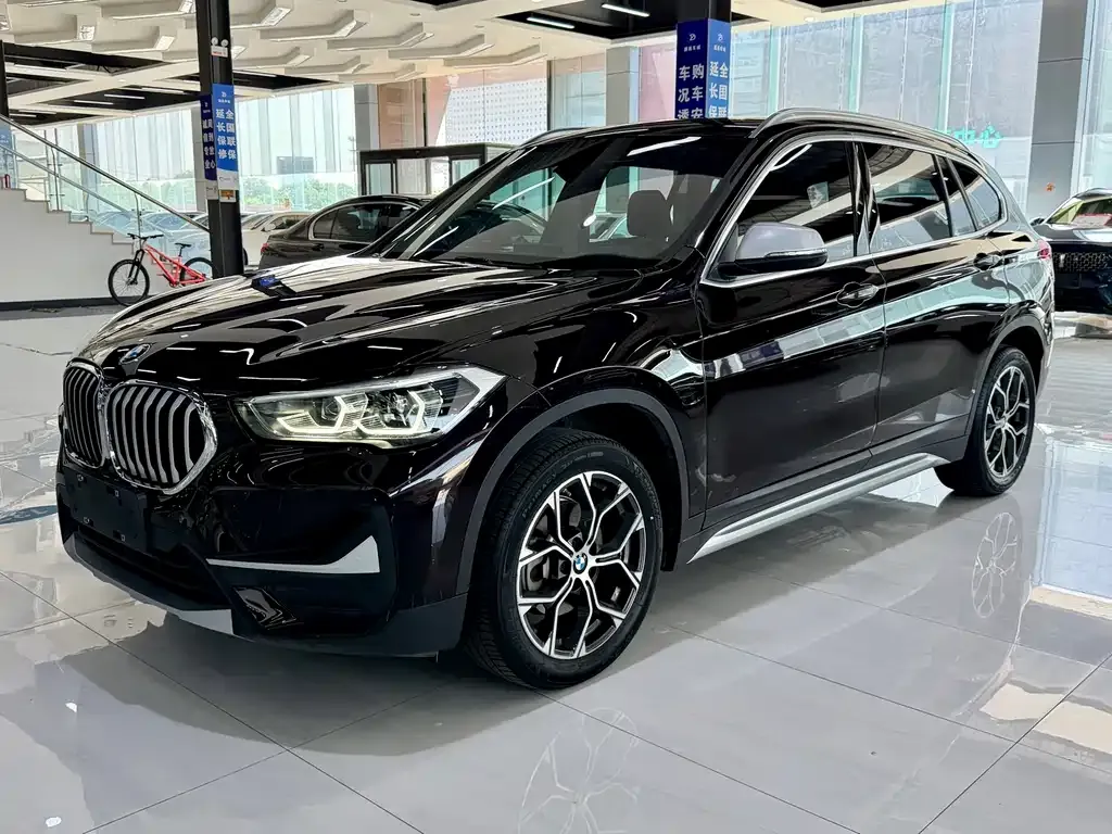 BMW X1 — фото 1