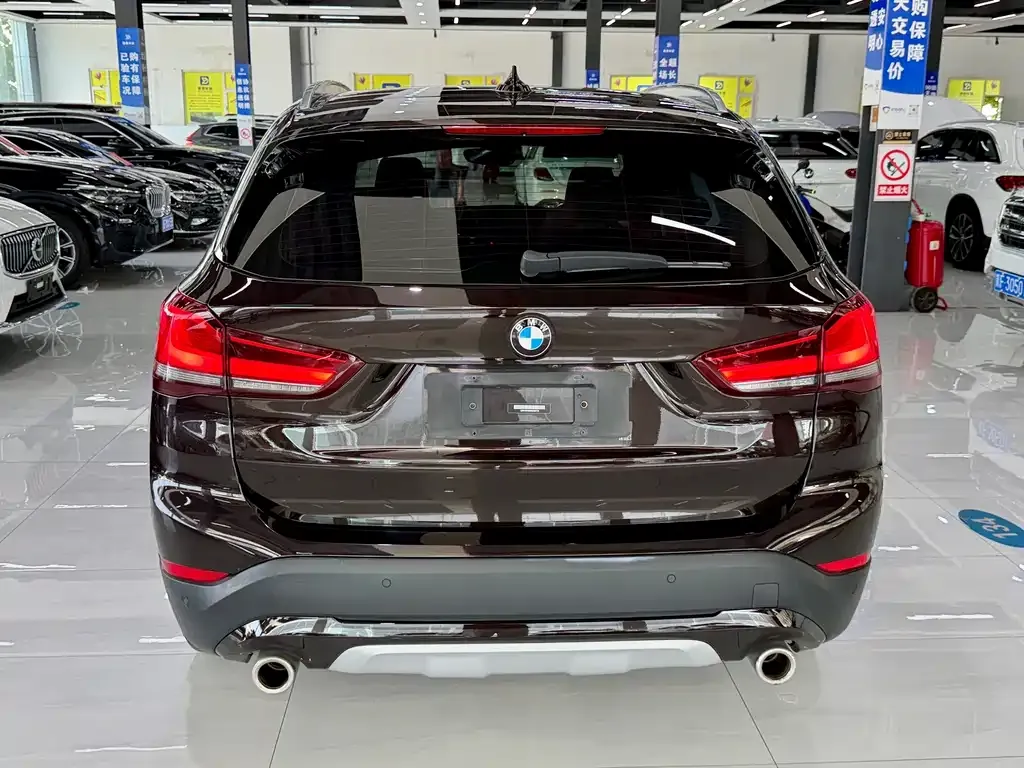 BMW X1 — фото 7