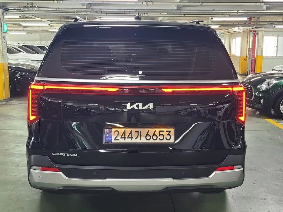 Kia Carnival — фото 7