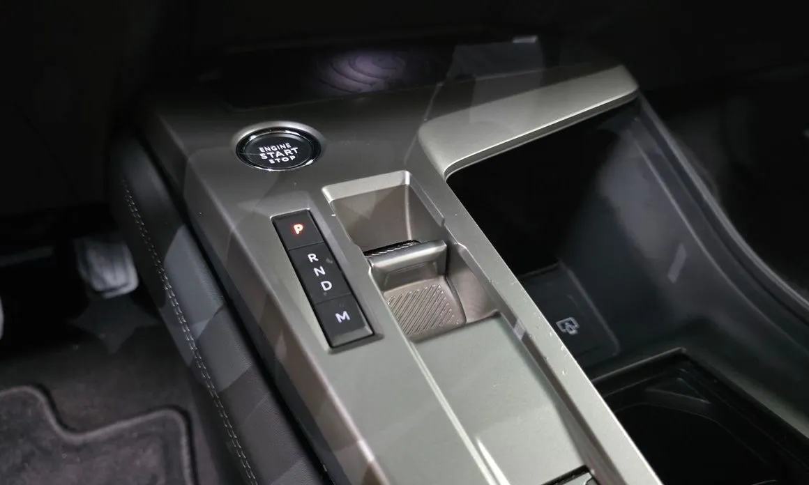 Peugeot 408 2023 из KR, фото 2