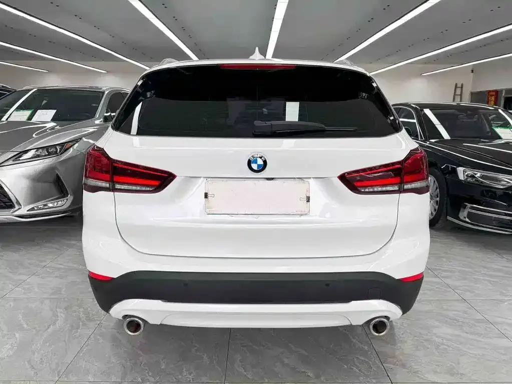 BMW X1 — фото 10