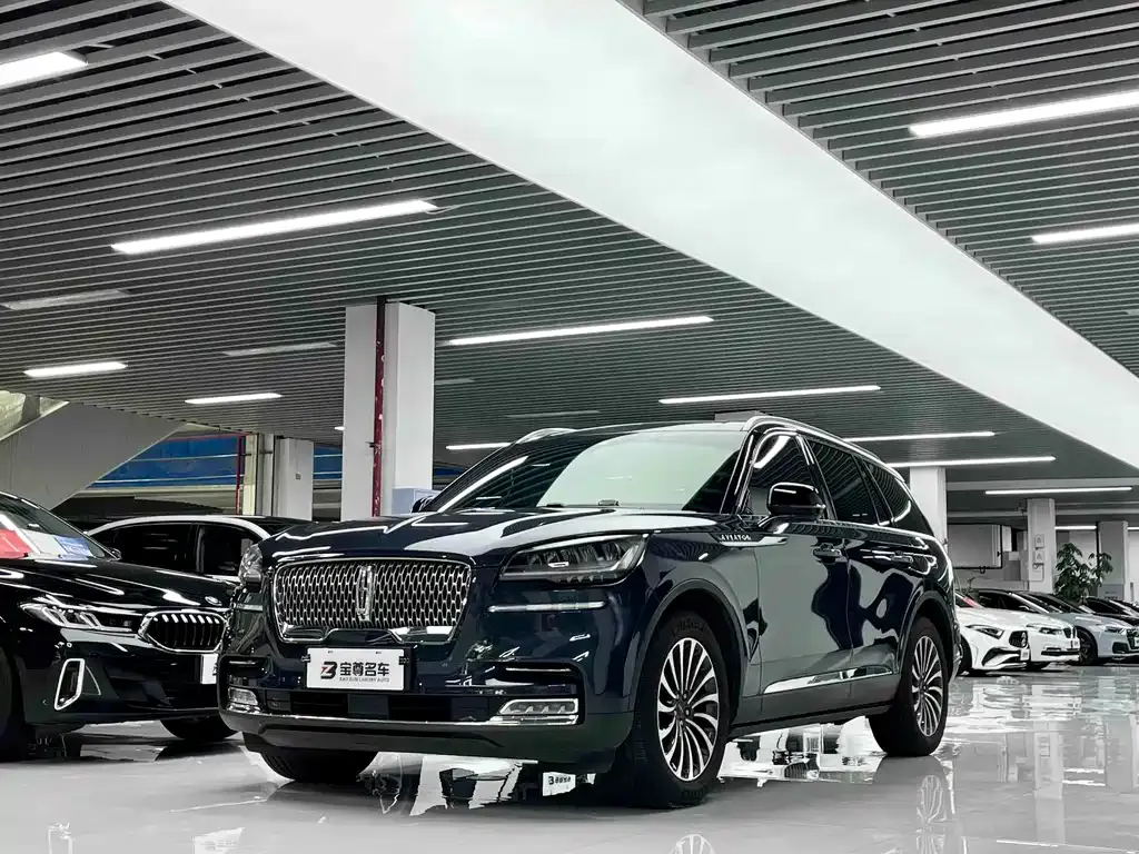 Lincoln Aviator — фото 1