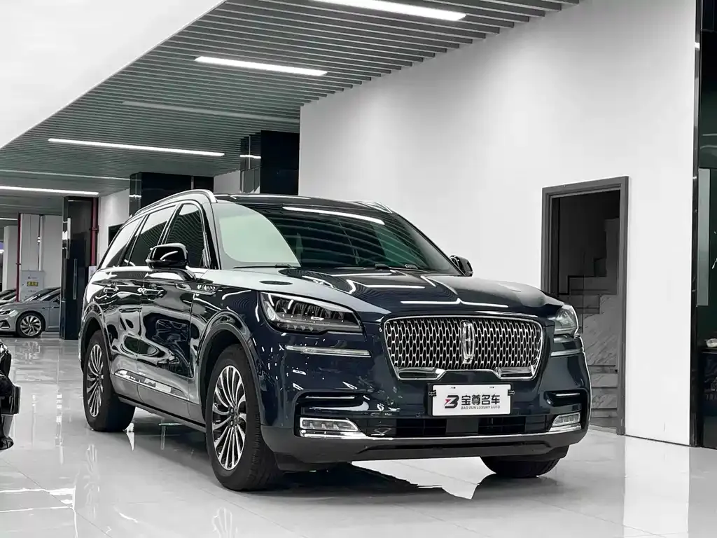 Lincoln Aviator — фото 2