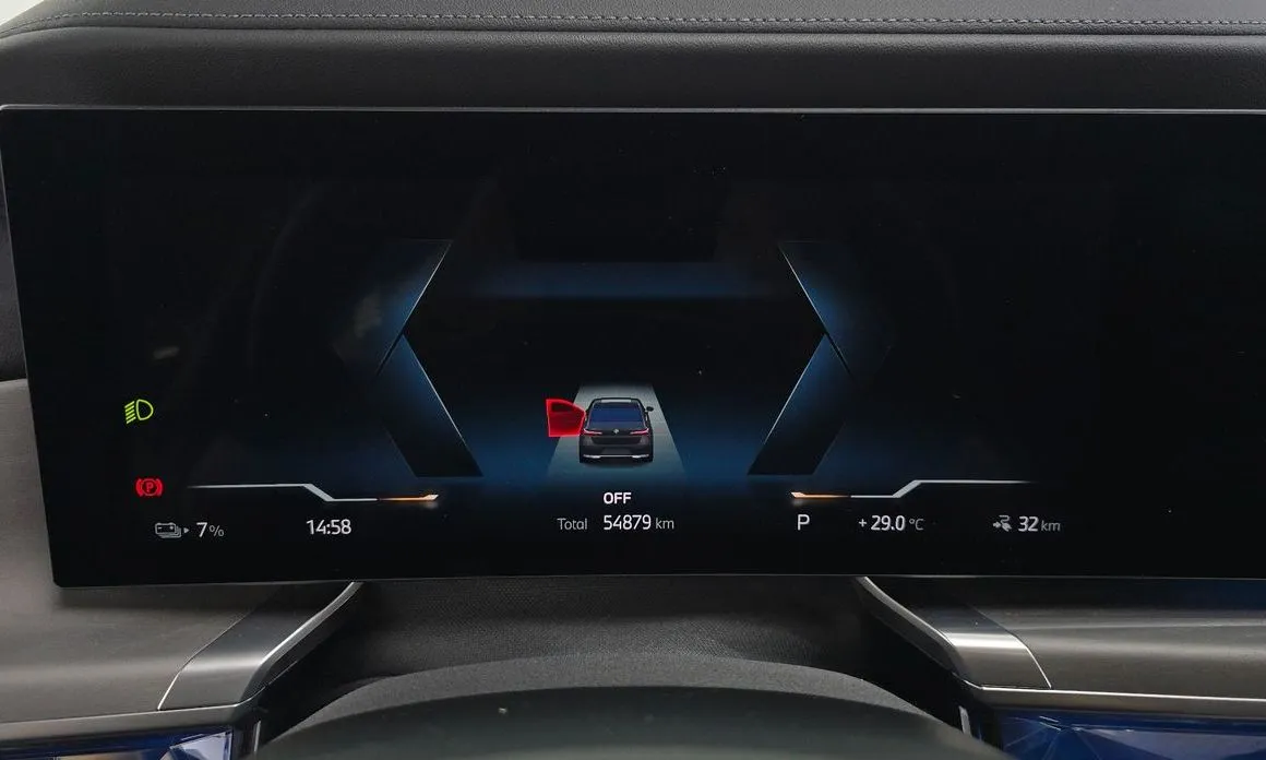 BMW i7 — фото 4