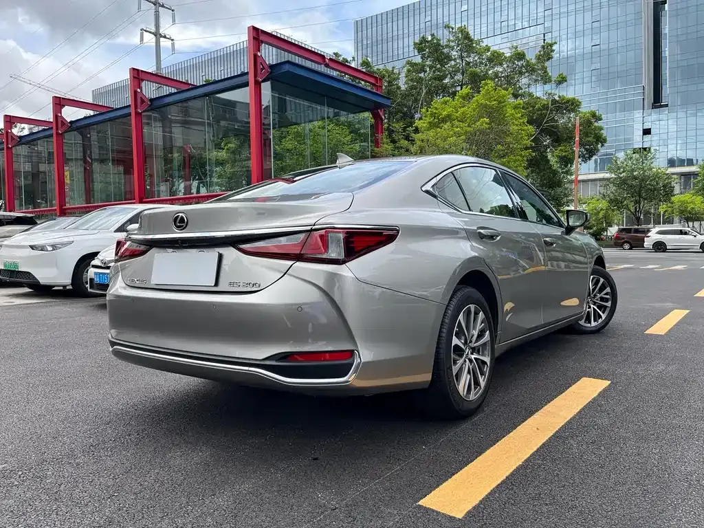 Lexus ES 2024 из CN, фото 5