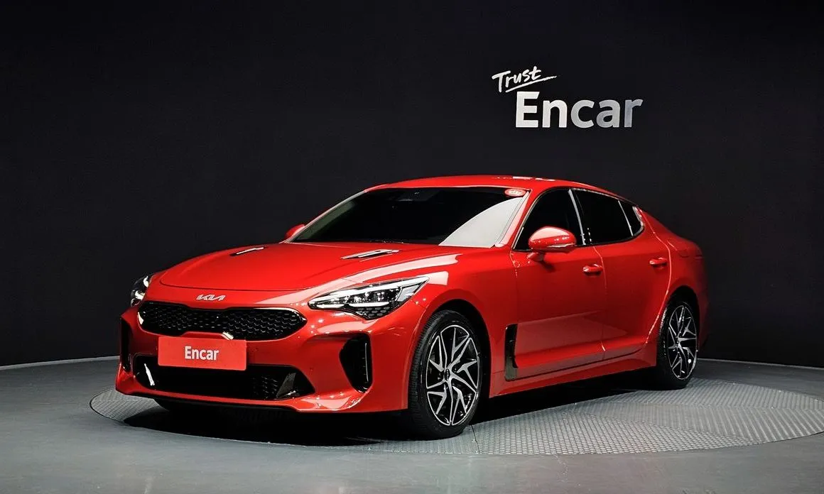 Kia Stinger — фото 1