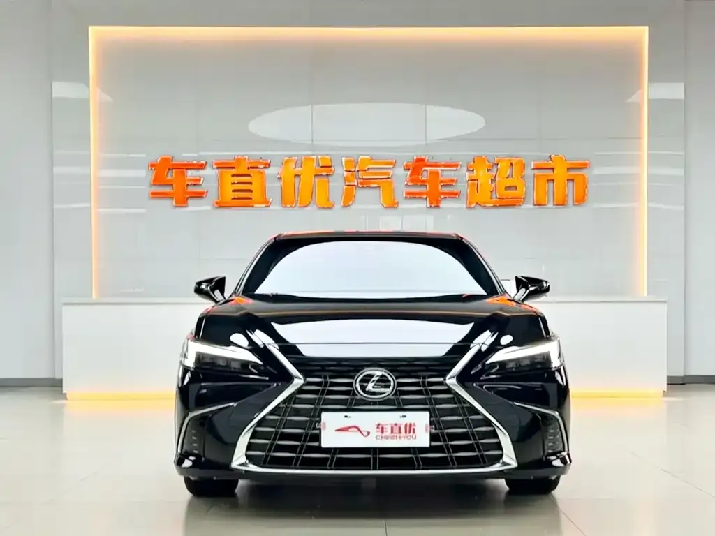 Lexus ES — фото 4
