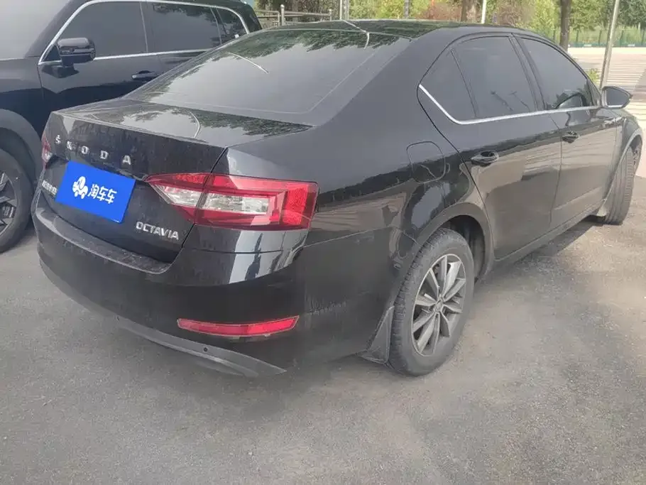 Skoda Octavia — фото 8