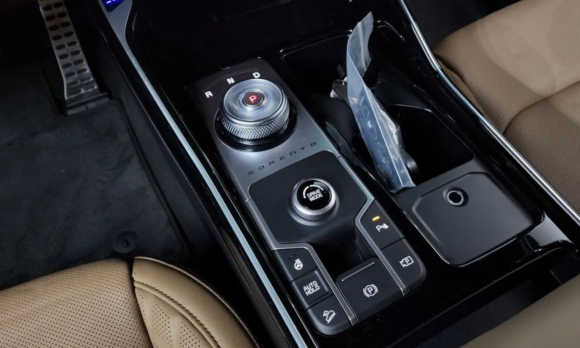 Kia Sorento — фото 5