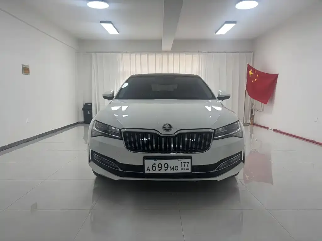 Skoda Superb — фото 2