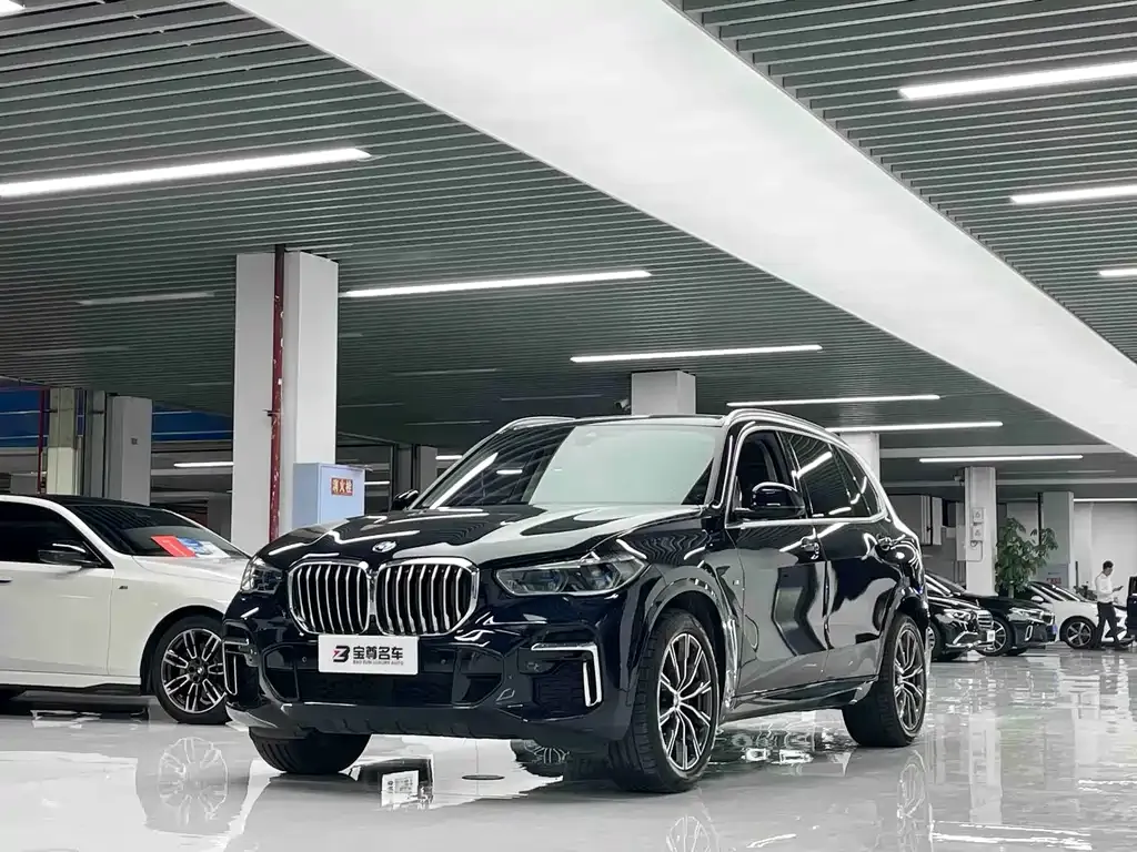 BMW X5 — фото 1