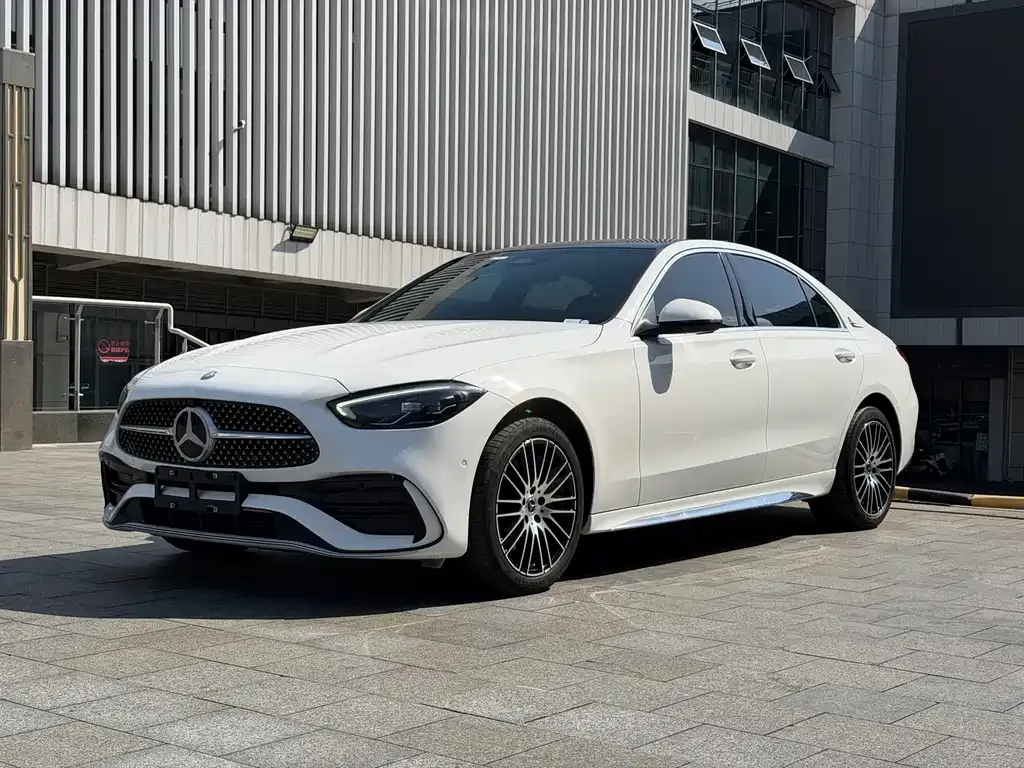 Mercedes-Benz C-Class — фото 1