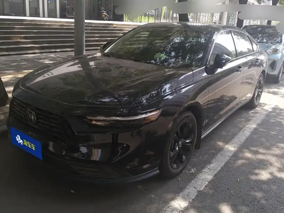 Honda Accord — фото 1