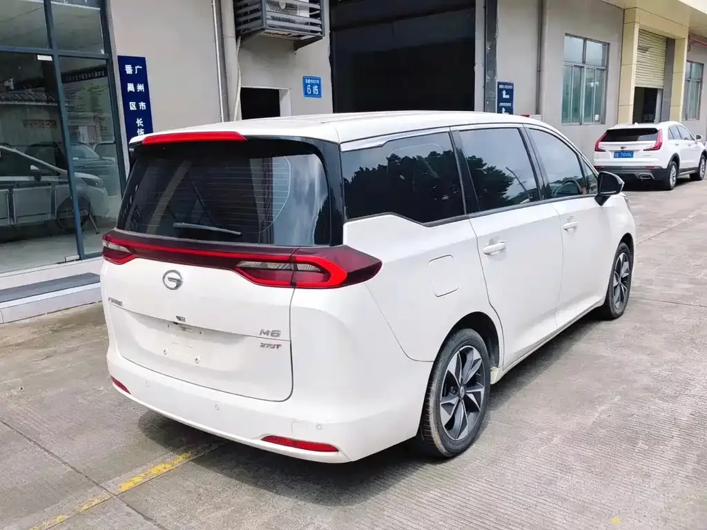 GAC Motor Trumpchi M6 — фото 2