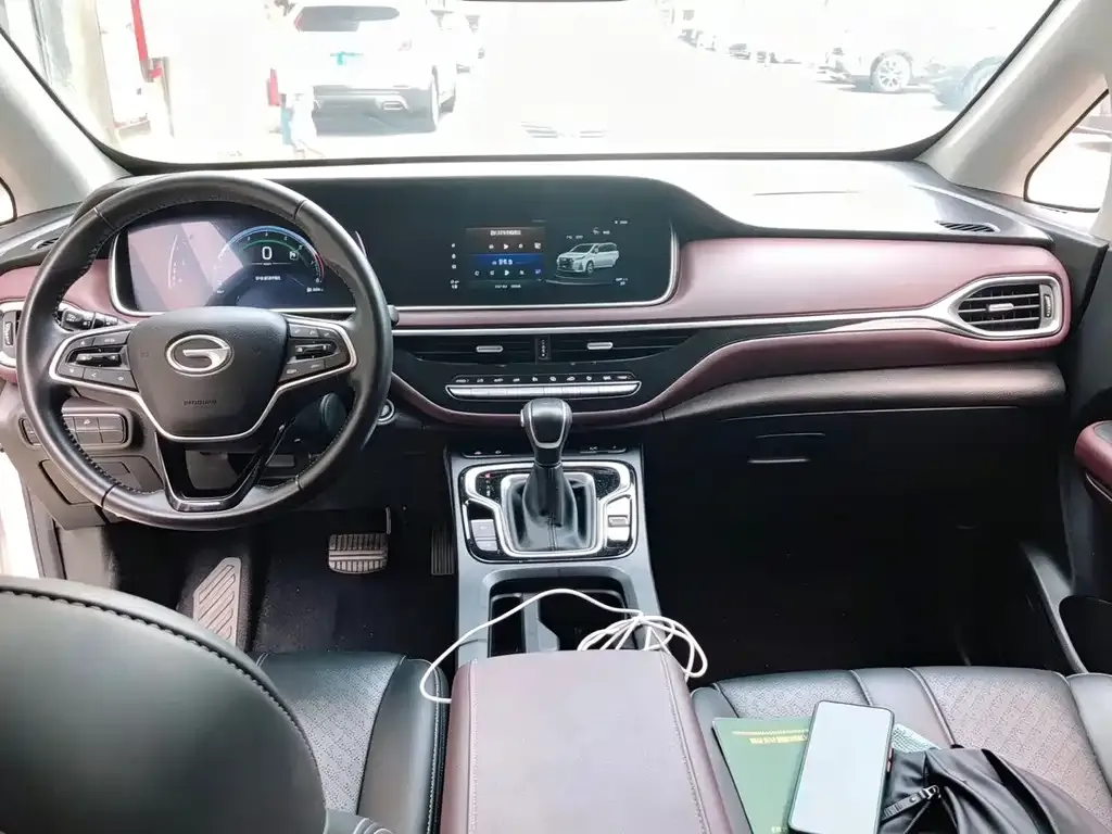 GAC Motor Trumpchi M6 — фото 10