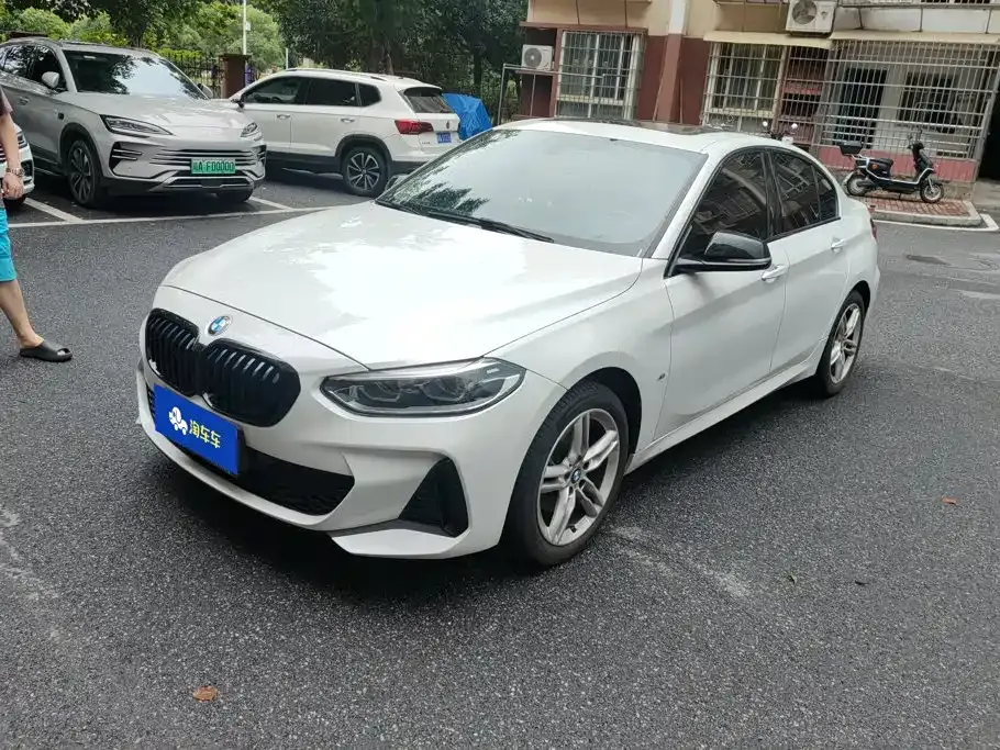 BMW 1 Series — фото 1