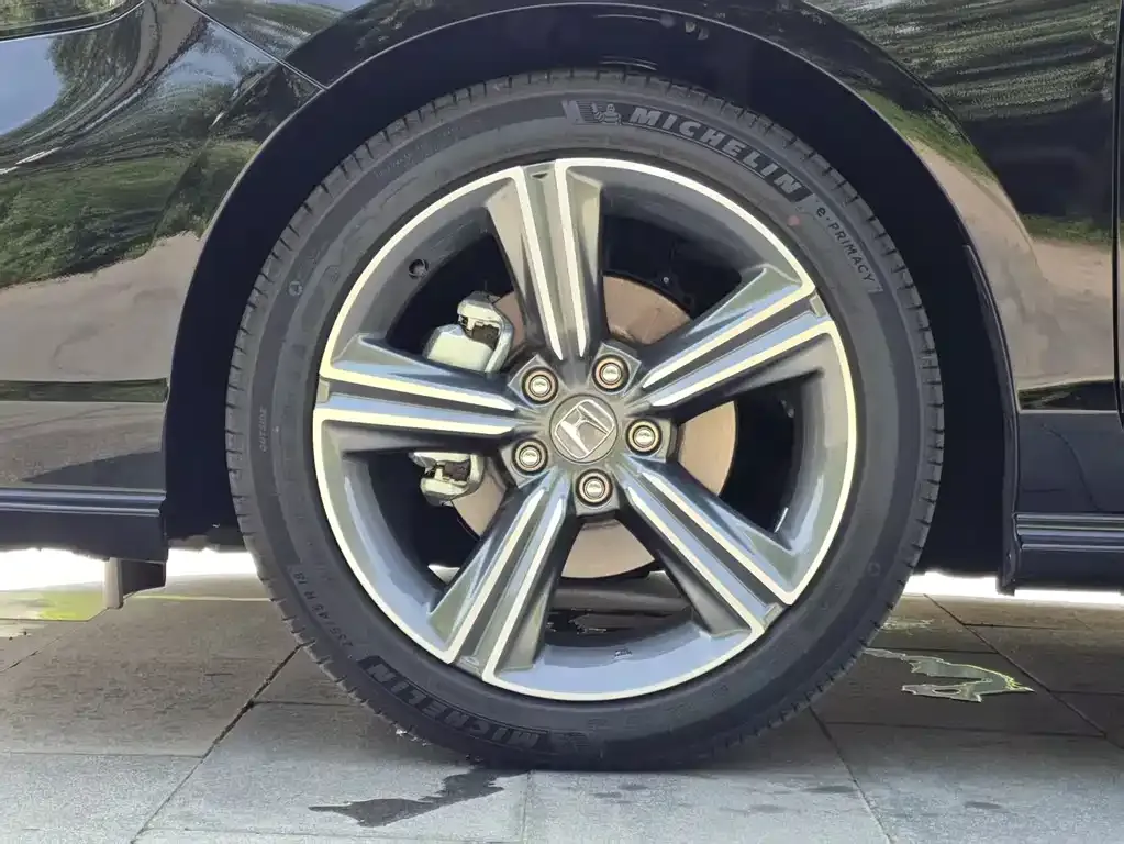 Honda Accord — фото 7
