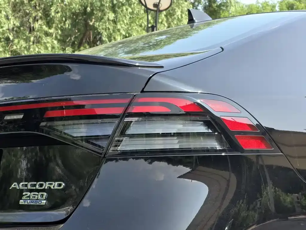 Honda Accord — фото 4