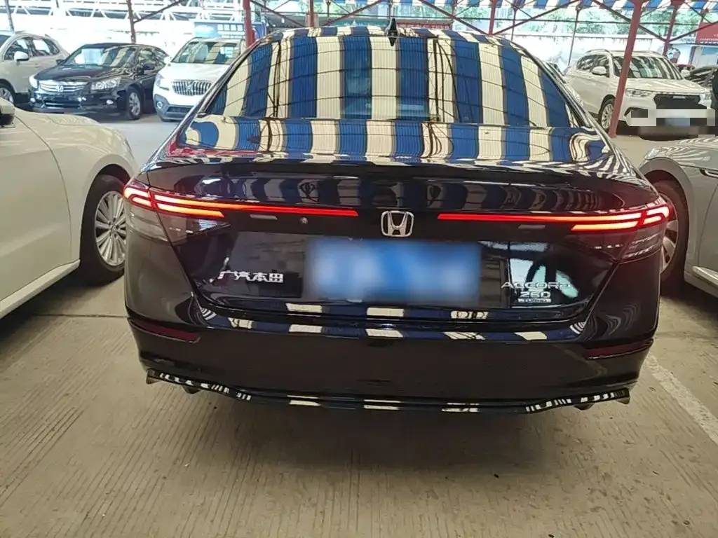 Honda Accord — фото 6