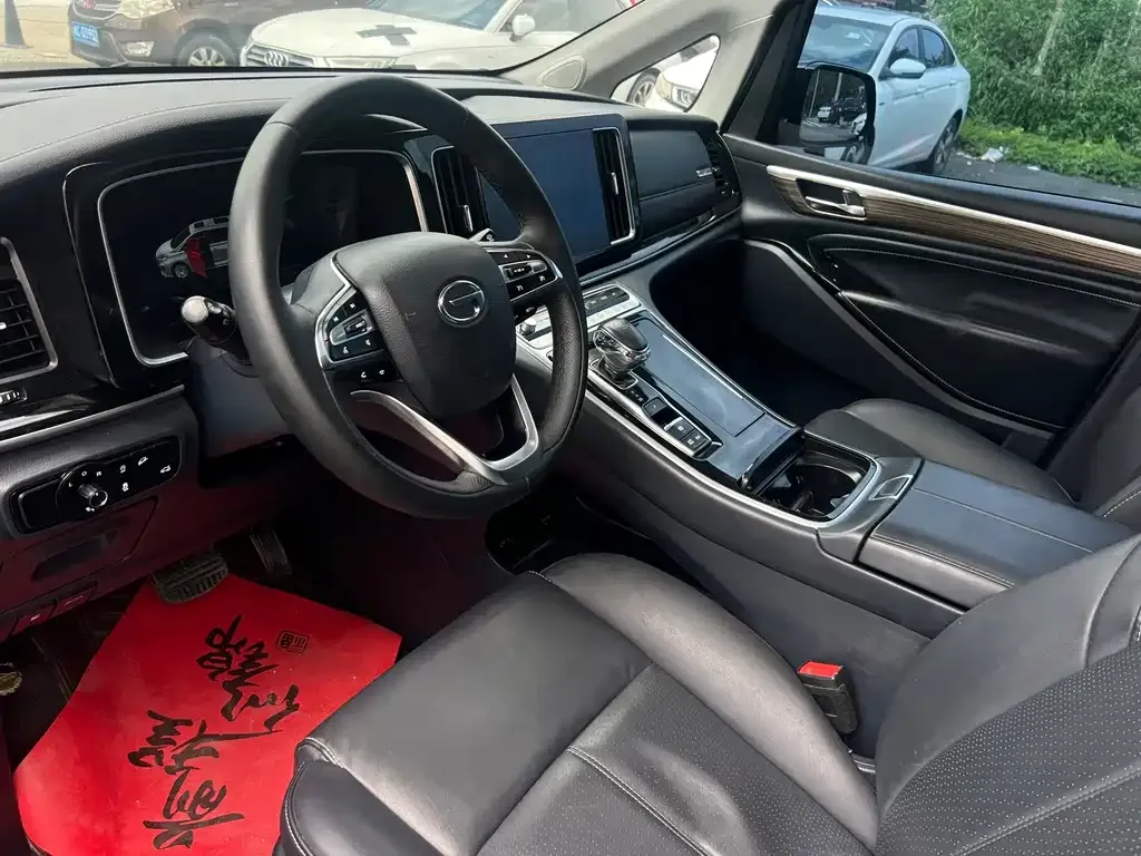 GAC Motor Trumpchi M8 — фото 4