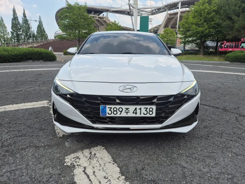 Hyundai AVANTE — фото 1
