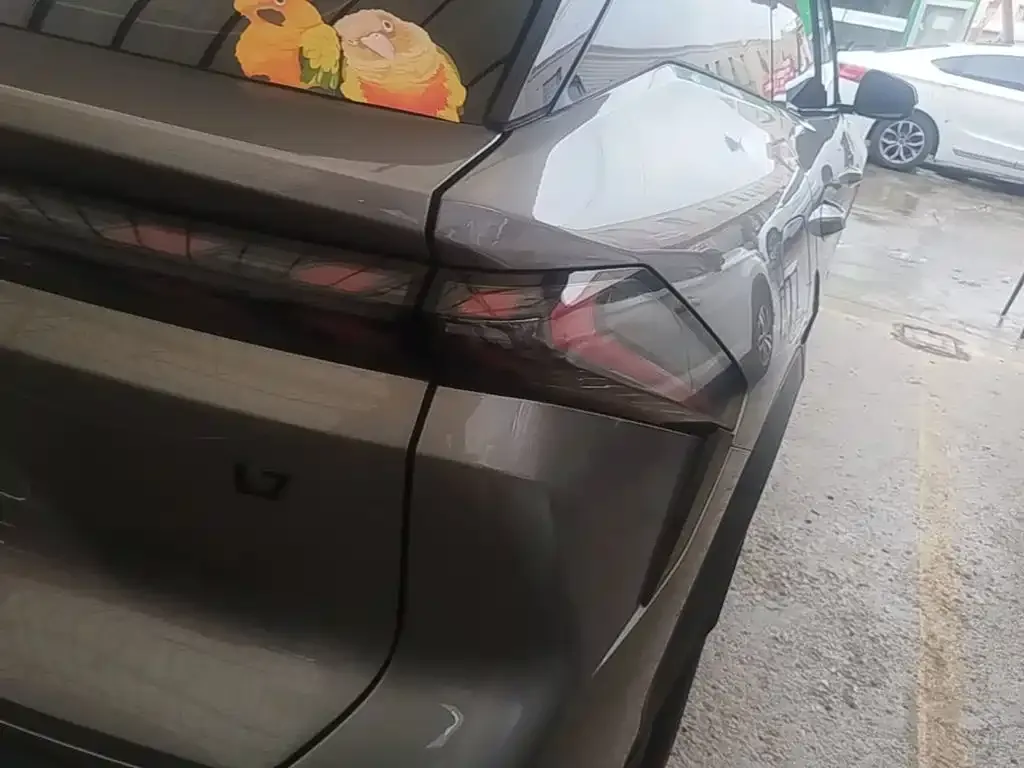 Geely Galaxy L7 — фото 4