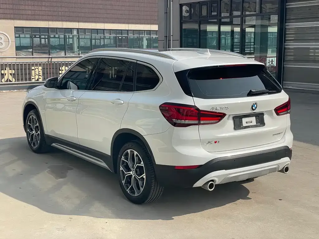 BMW X1 — фото 2