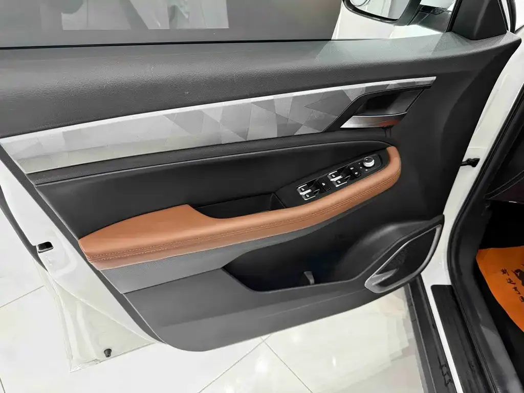 Geely Vision X6 — фото 10