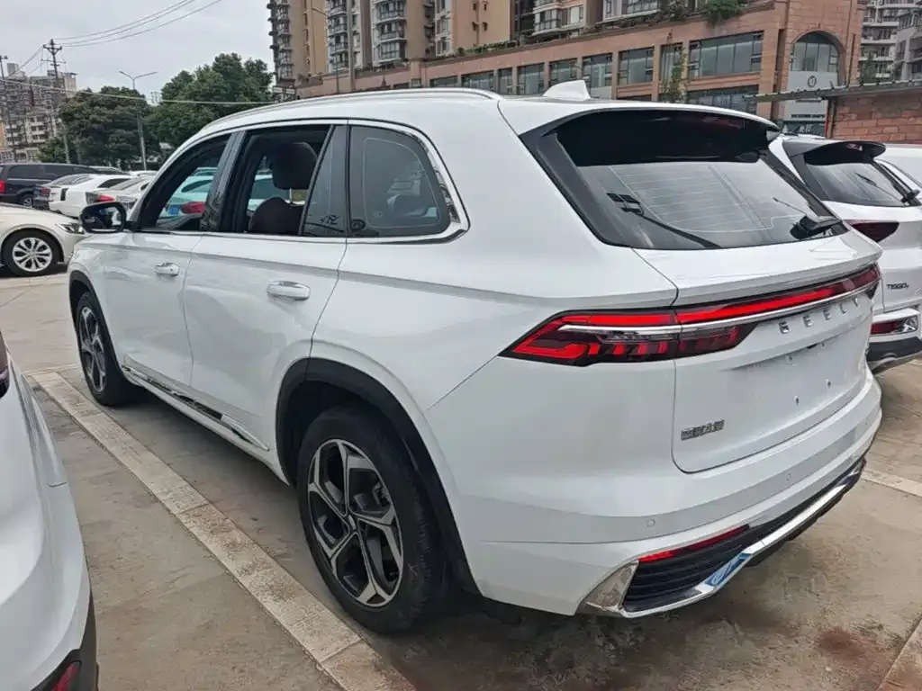Geely Xingyue L — фото 10