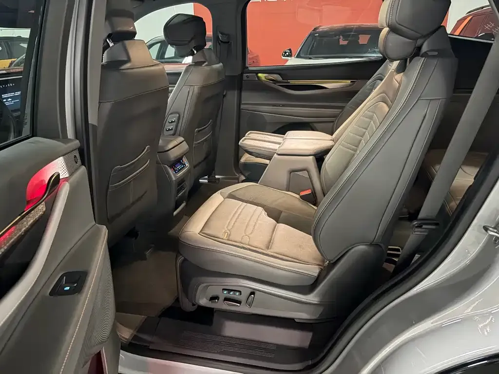 Ford Edge — фото 9