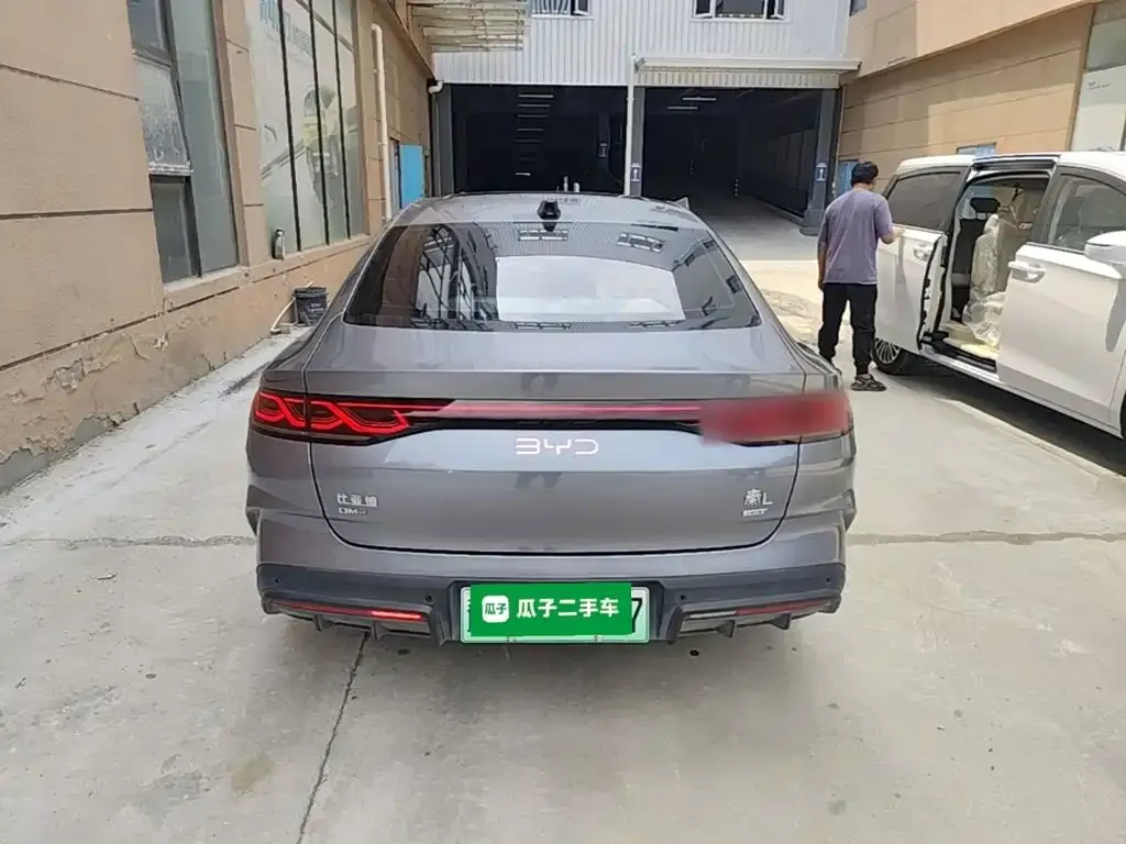 BYD Qin L — фото 9