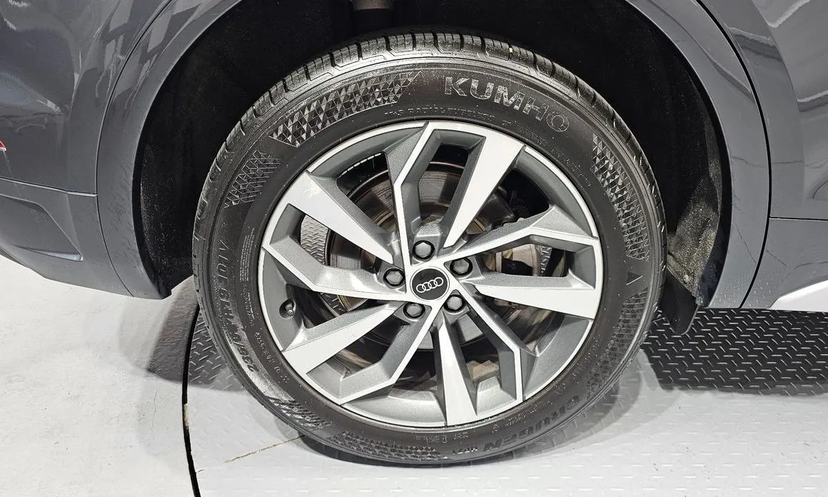 Audi Q5 2023 из KR, фото 6