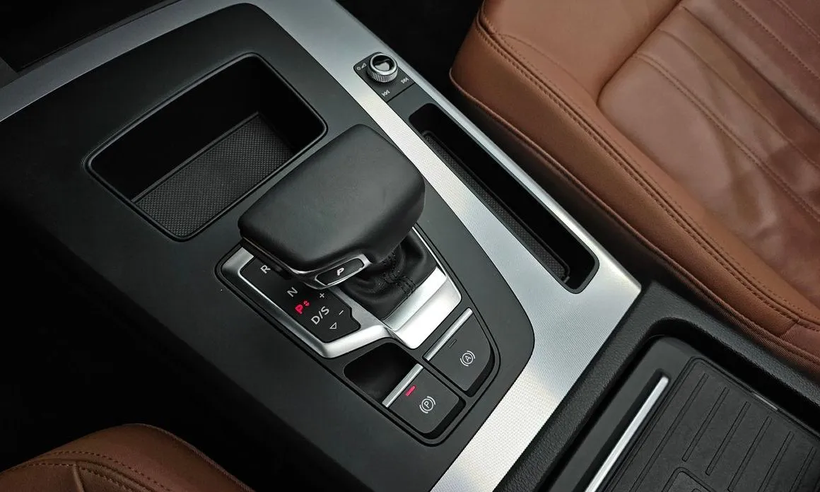 Audi Q5 2023 из KR, фото 5